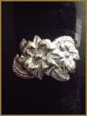 ANEL PRATA COM DETALHE EM FLOR